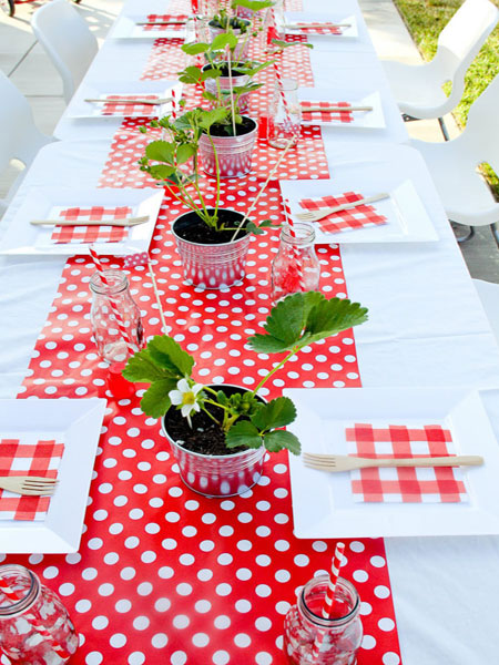 tableart_red-polka-dots-and-check1